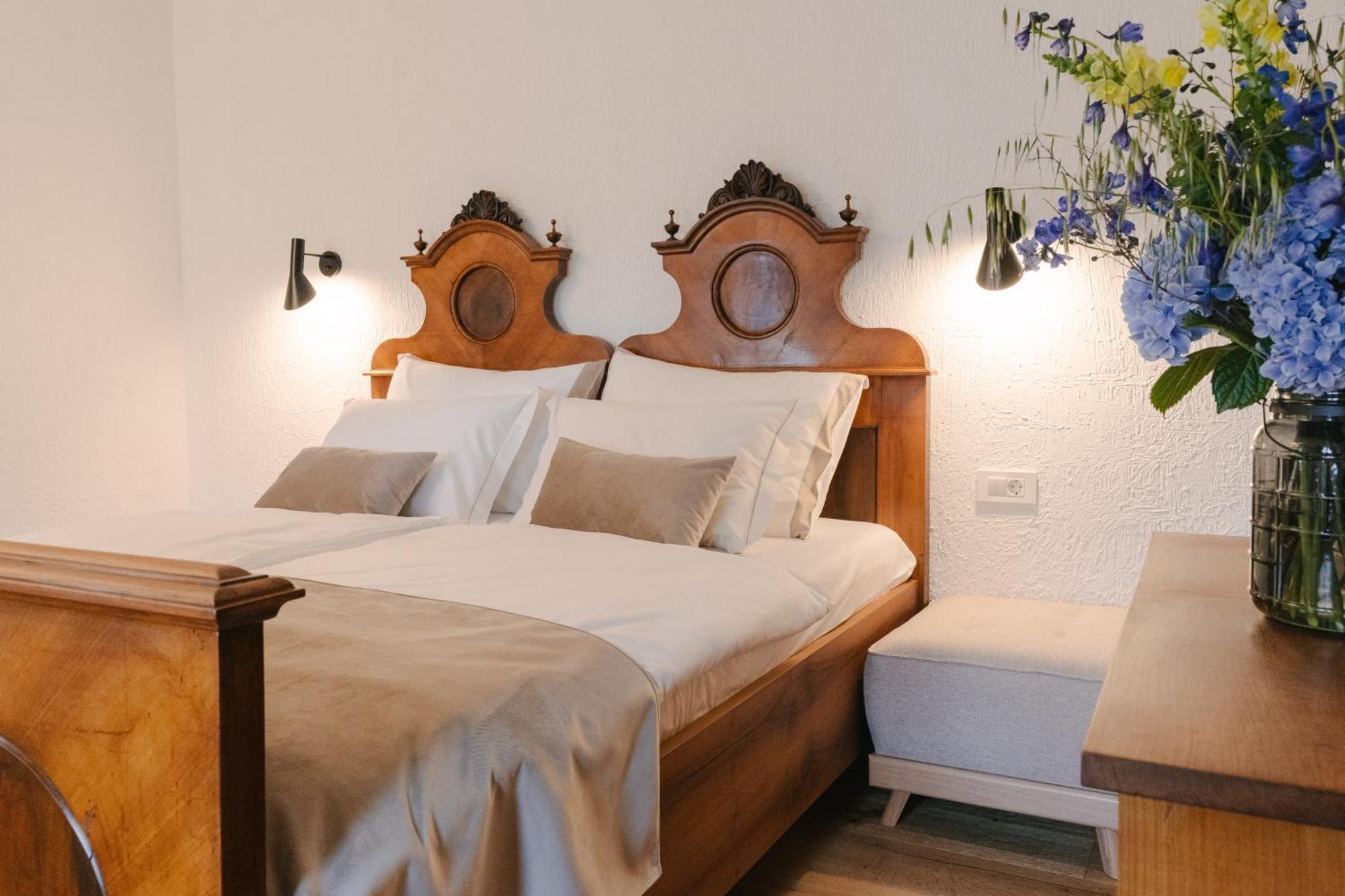 Pira Hotel بوستوينا المظهر الخارجي الصورة